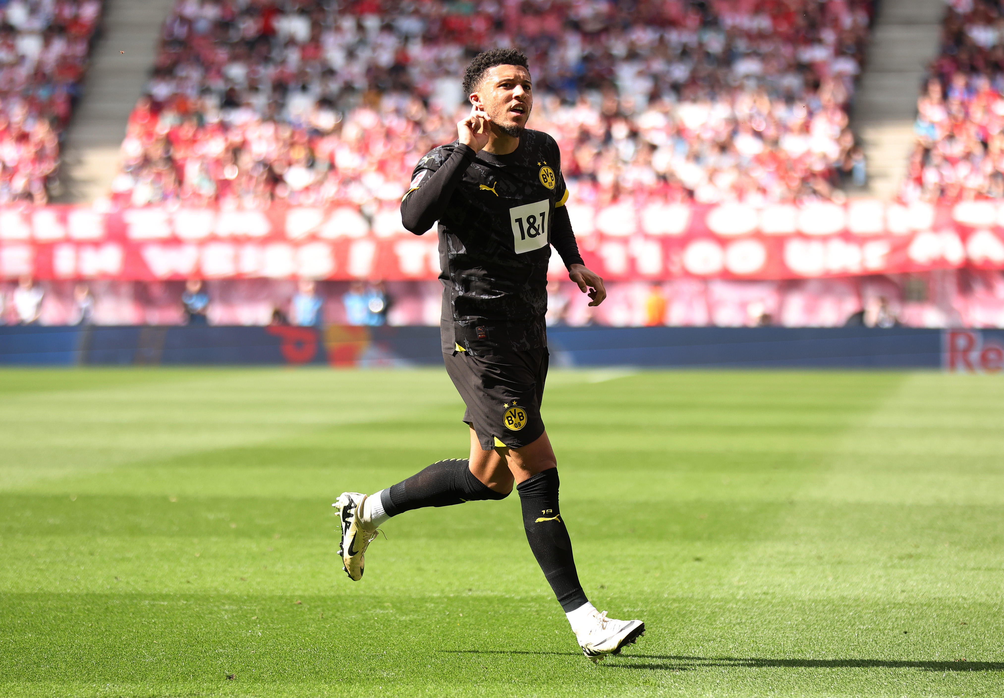 Jadon Sancho erzielte ein Tor, doch Borussia Dortmund musste am Wochenende eine 1:4-Niederlage hinnehmen