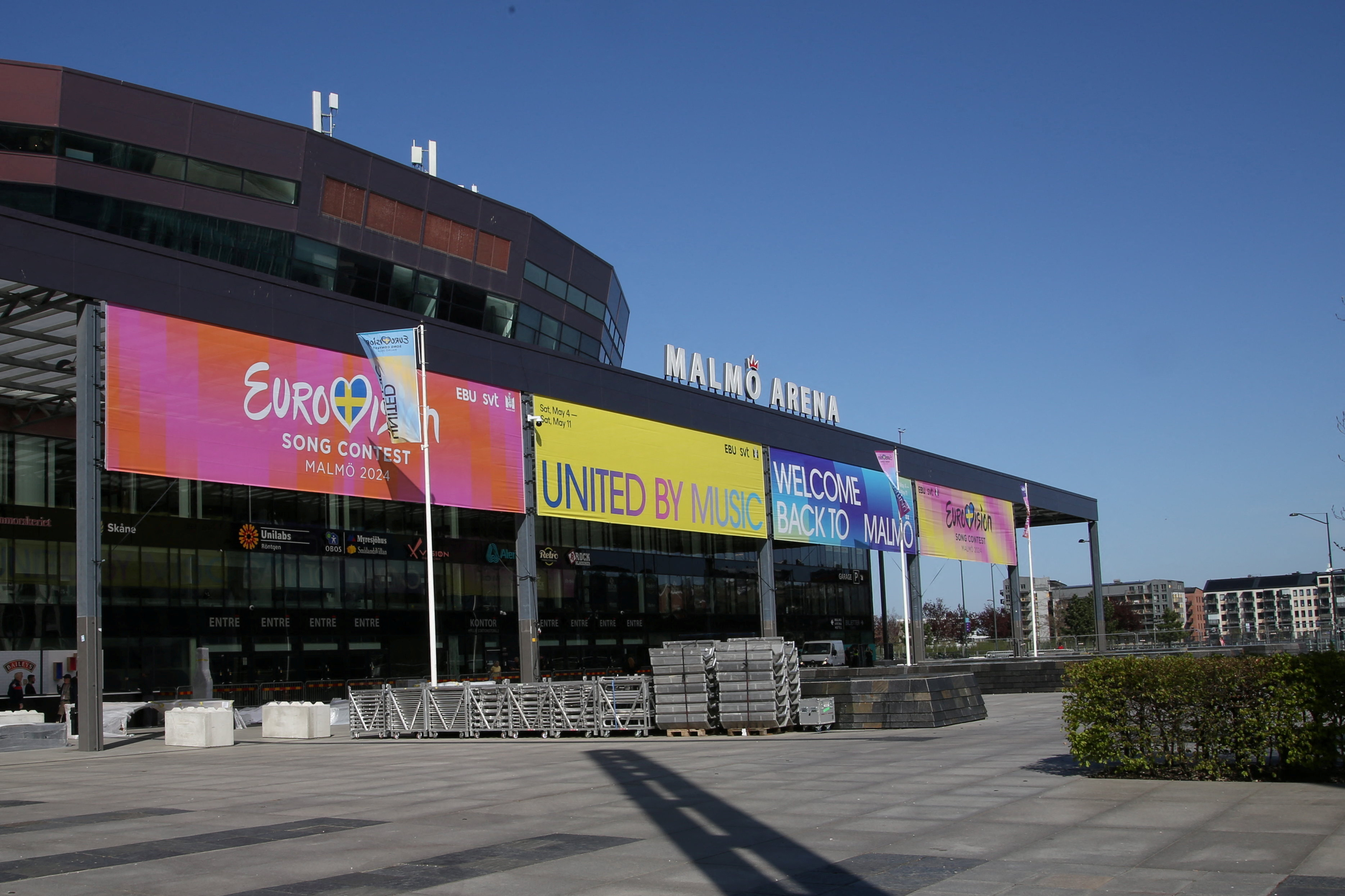 Ein Blick auf die Schilder des Eurovision Song Contest vor der Malmö Arena