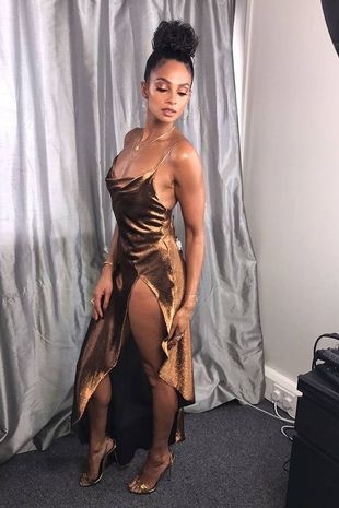 Sie rockte ein bronzefarbenes Kleid, das auch Kylie Jenner trug
