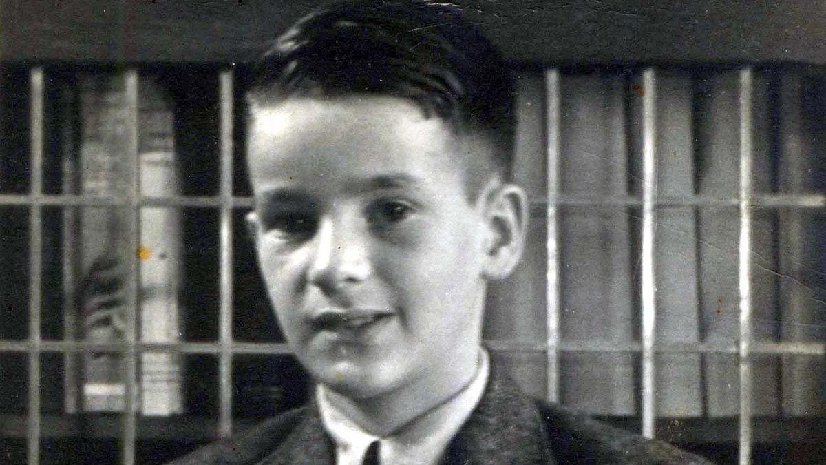 Martin Stern MBE, heute 85, wurde im Alter von fünf Jahren verhaftet und zusammen mit seiner einjährigen Schwester Erica in ein Kinderlager in Auschwitz geschickt