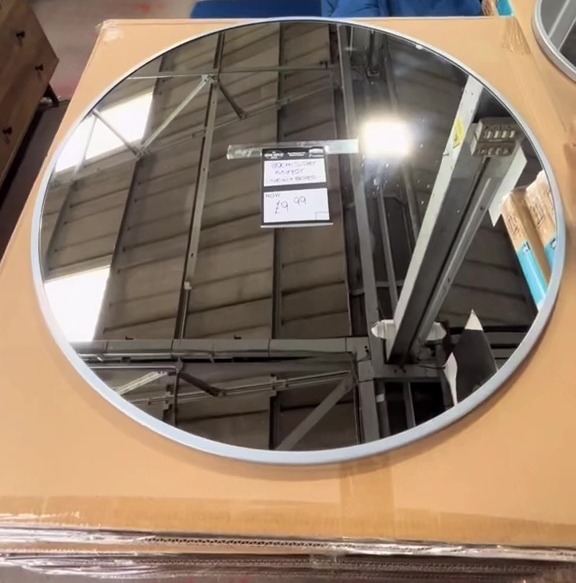 Diese riesigen 80-cm-Spiegel kosten nur 10 £