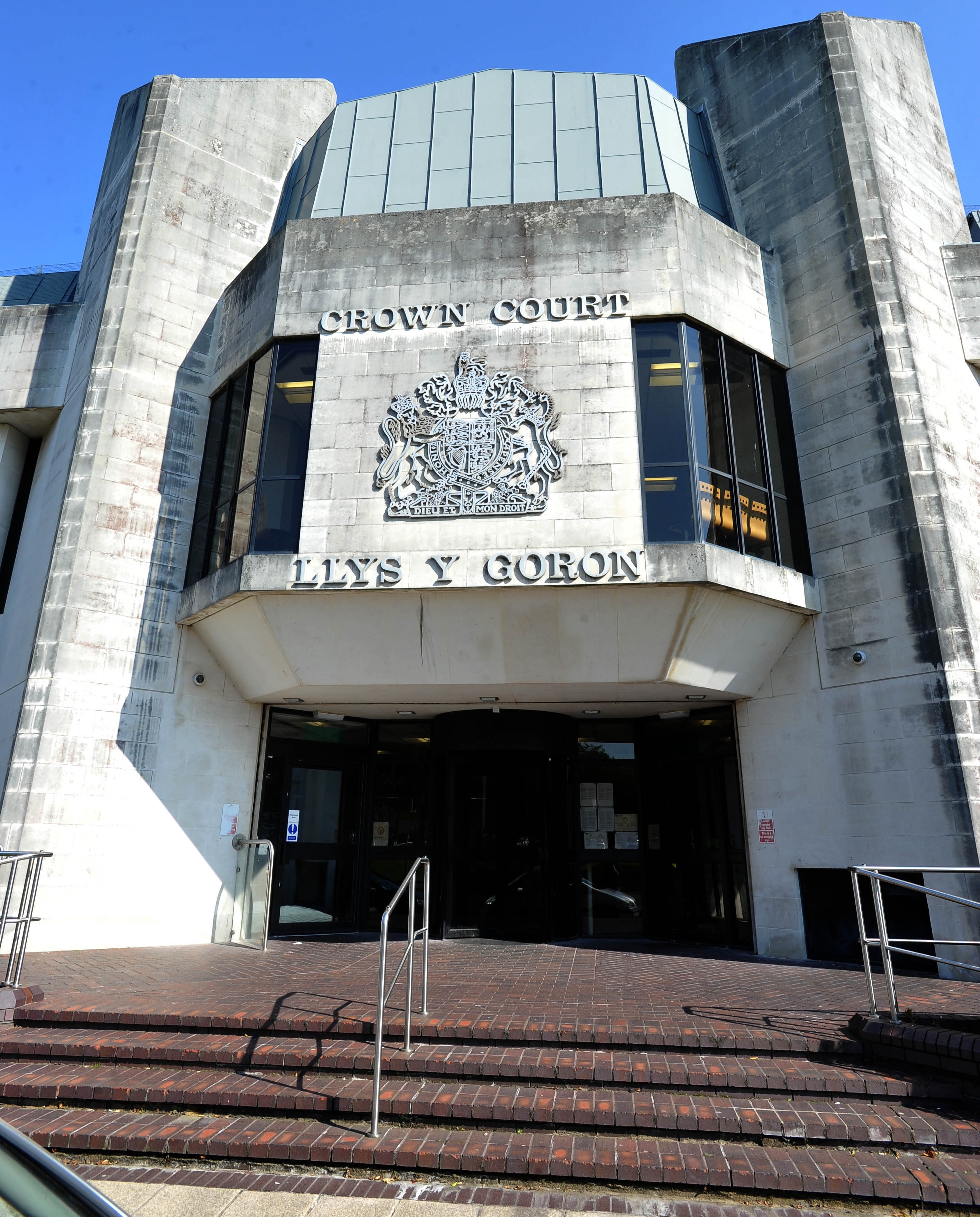 McLachlans ehemaliger Partner legte während eines fünftägigen Prozesses mutig seine Zeugenaussage vor dem Swansea Crown Court ab